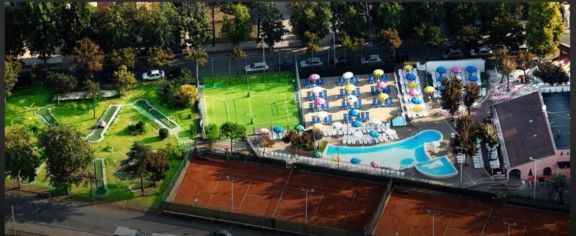 Hotel Savoia 切塞纳蒂科 外观 照片